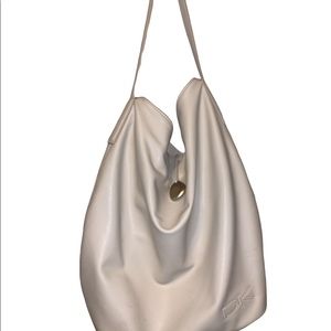 DKNY tote bag! Great condition, used twice.